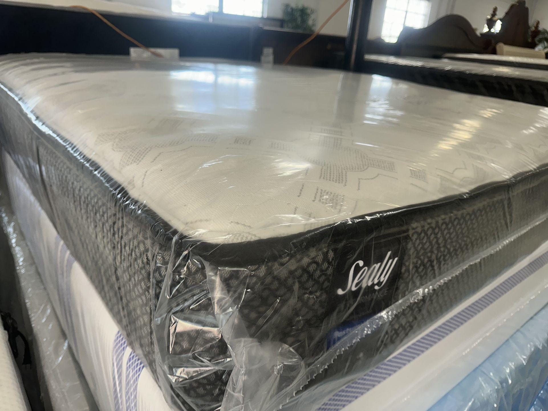 Full Size Mattress And Box Spring