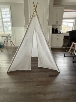 Kids TeePee Play Tent