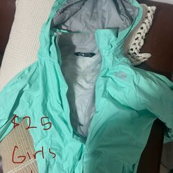 XS/S Women’s/girls Clothes: Golf Attire, Levi Jeans, North Face Rain Jacket