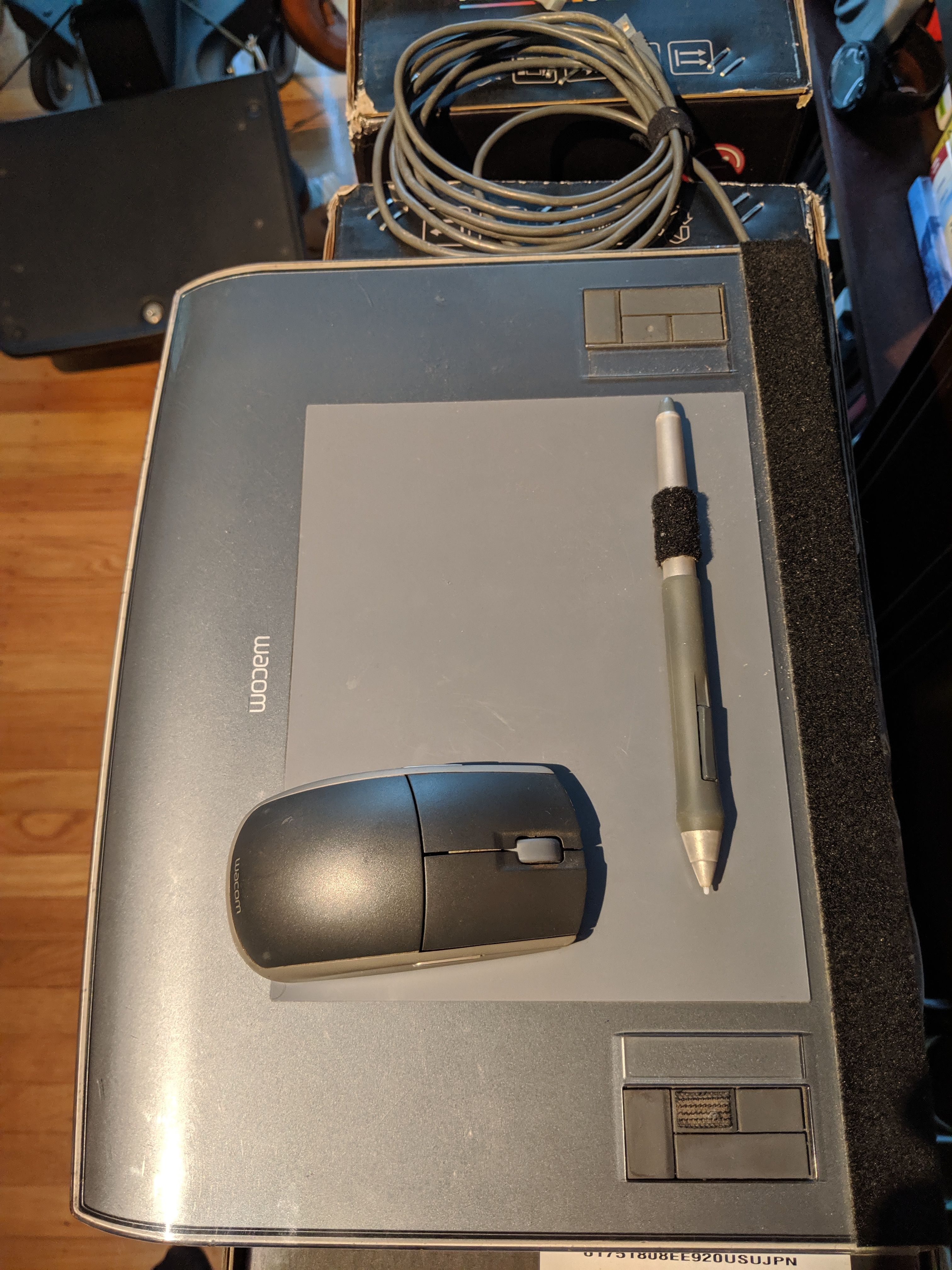 Wacom tablet and pen and - Main Image