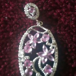 Beautiful Flower Designed Pink Topaz Ladies Pendant 🌹