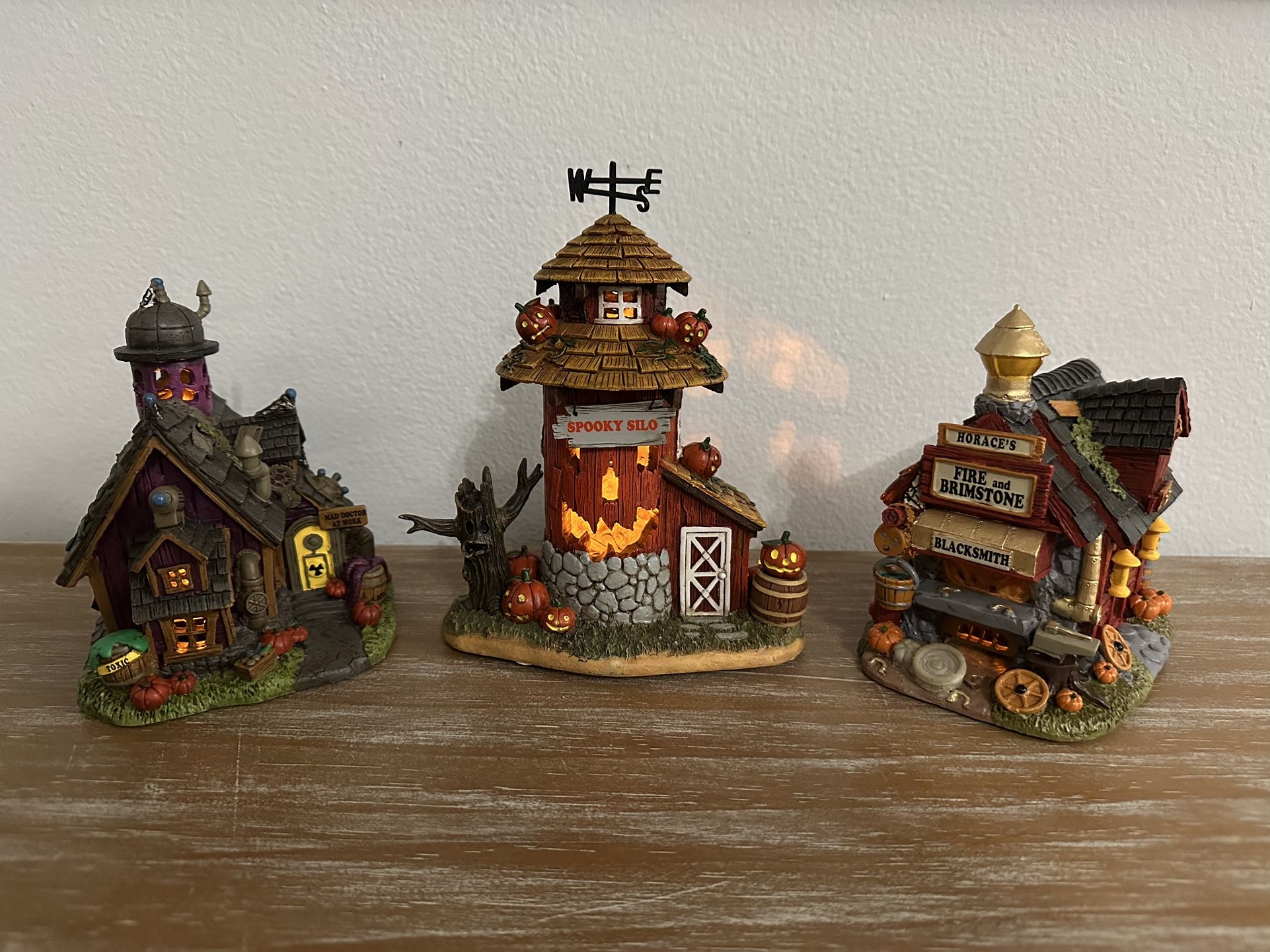 Lot Disney Hawthorne Village Horace Blacksmith Goofy’s Silo Prof Drake Halloween