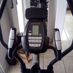 Golds Gym Sunstride Elliptical 