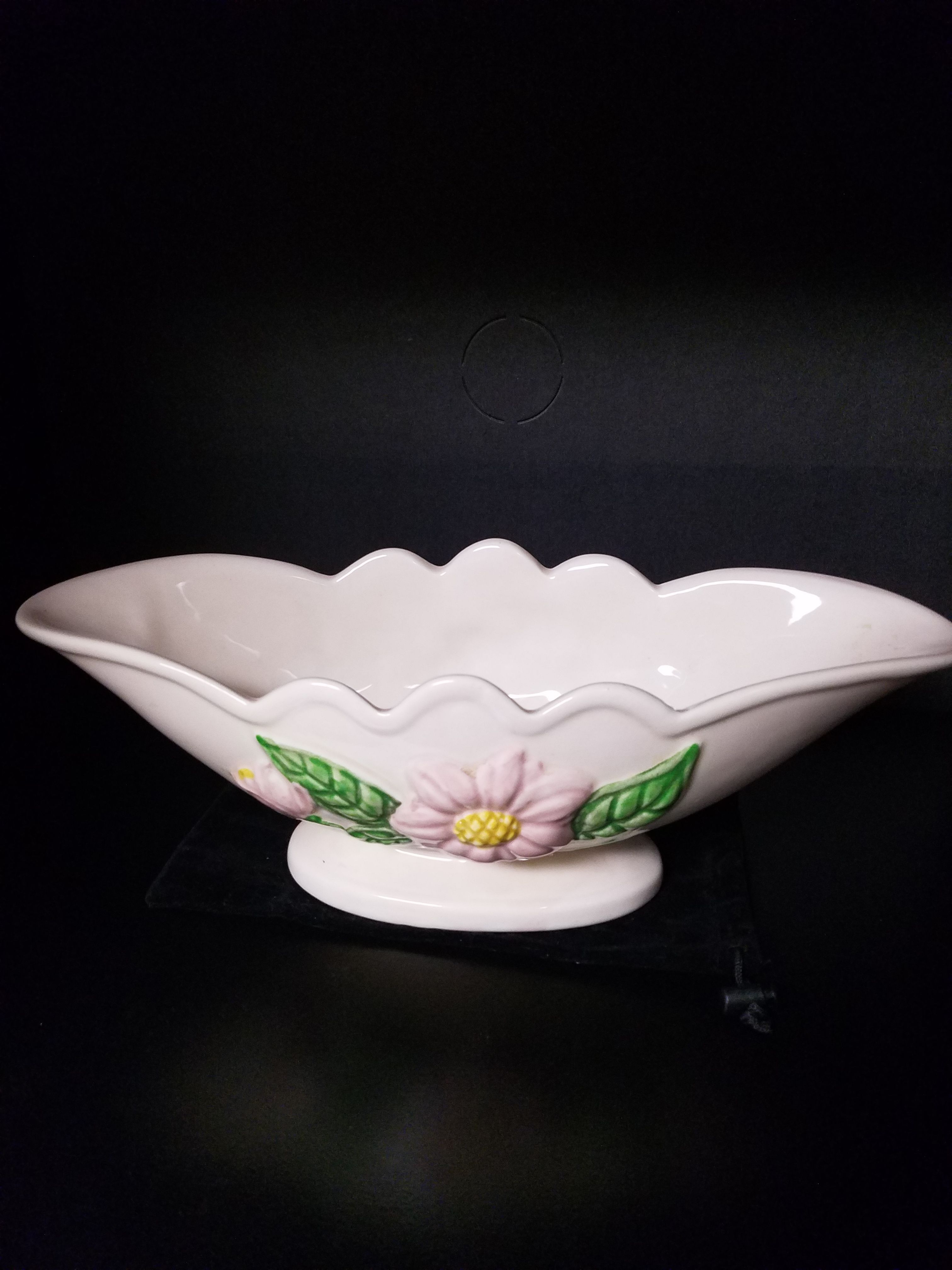 Hull Art Pottery USA Mid-Century Magnolia Console Vase