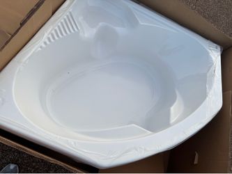 Jacuzzi tub 55 x 55”