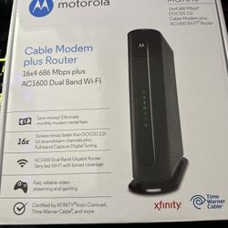 Motorola MG 7540 Cable Modem plus Router 16x4 686 Mbps plus AC1600 Dual Band 