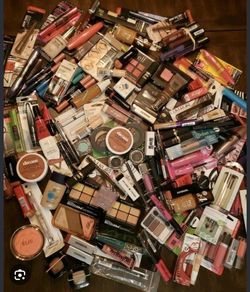 Makeup lot !