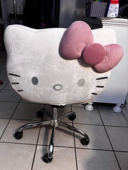 Hello kitty vanity chair