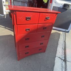 Dresser