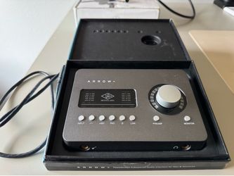 Universal Audio Arrow Thunderbolt 3 Interface - Good Condition (with Box)