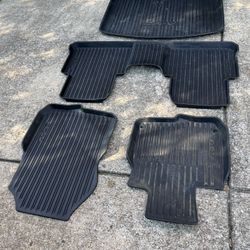 Honda CR-V All Weather Floor Mats