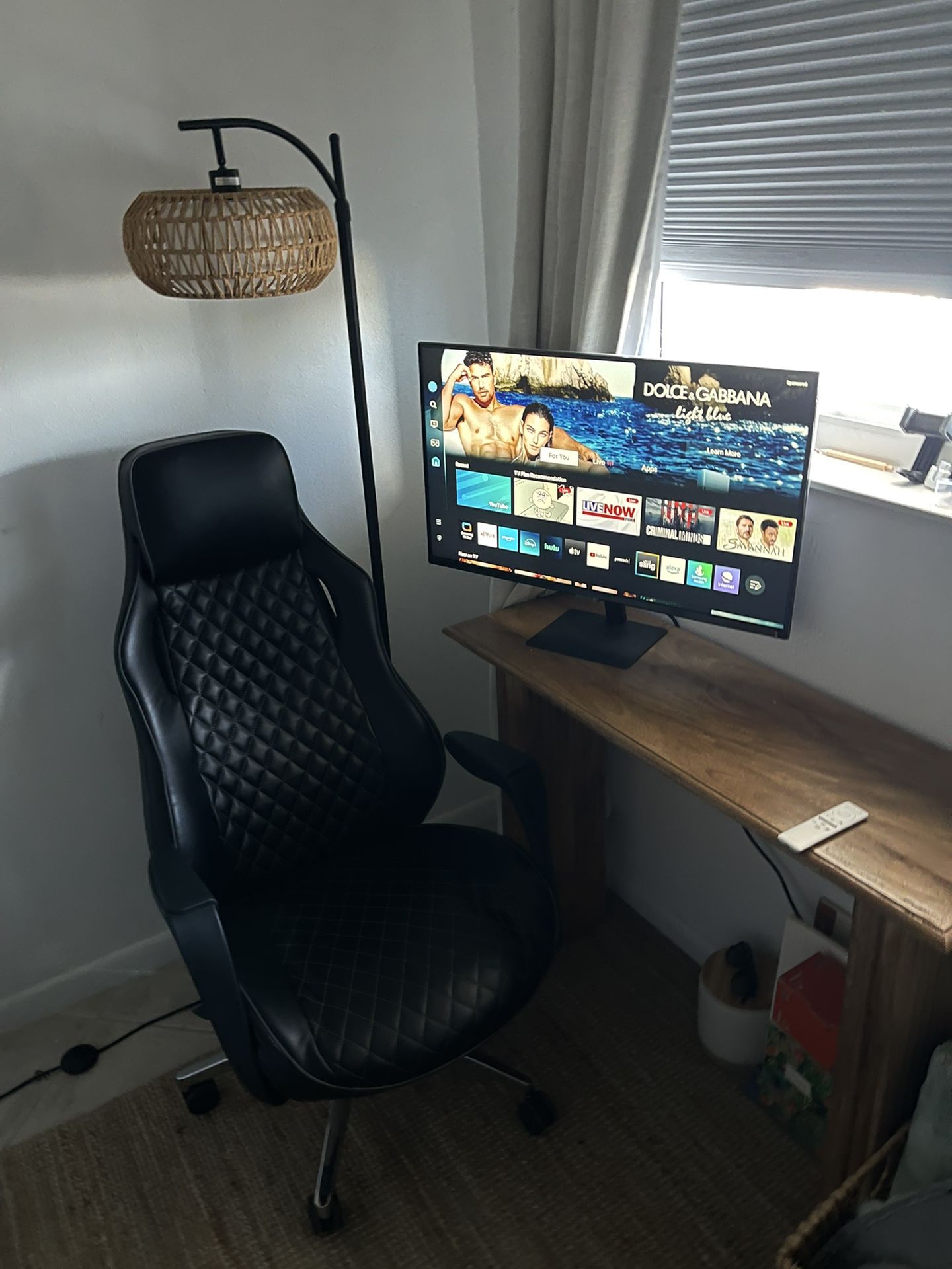 32inch Monitor, Chair, and Table