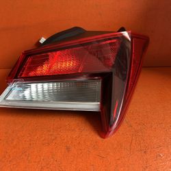 2021 2022 2023 Hyundai Elantra Right Passenger Outer Halogen Tail Light OEM