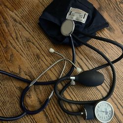 Manuel Blood Pressure Monitor 