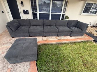 Sectional Sofa MUST GO