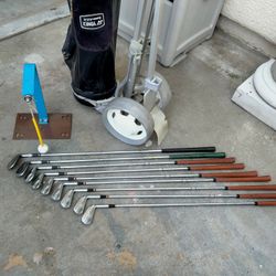 Golf Clubs Caddy Tee