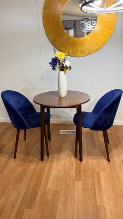 Bistro table with 2 chairs