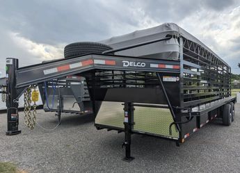 2024 Delco Gooseneck Livestock Trailer – 24×68 – Black – LS035268 