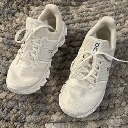 Shoes | On Running - Cloudswift | All White