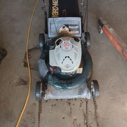 Briggs& Stratton Lawn Mower