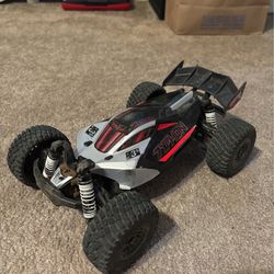 Arrma Typhon Grom BLX