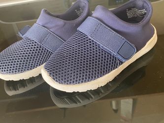 Toddler Size 7 Water Shoes