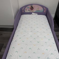 TODDLER PRINCESS BED
