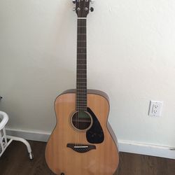Yamaha FG800 Acoustic Guitar + Extras