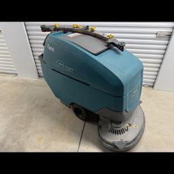 Tennant T600e Auto Scrubber