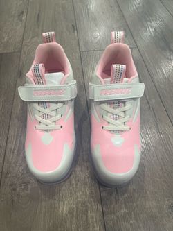 Girl Peerruiz roller shoes wheels - almost brand new!