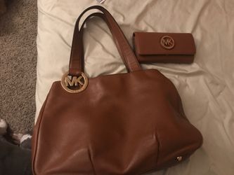 Michael Kor’s Purse and matching wallet - Tan