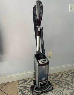Shark pet lift away vacuum