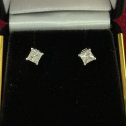 White Gold Princess Cut Diamond Earrings .80ct