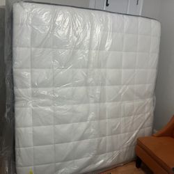 12 Inches King Size Hybrid Mattress brand new