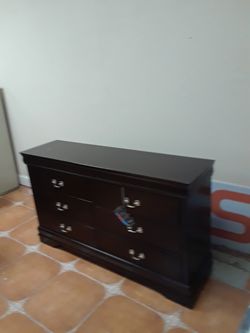 Nice solid wood dresser