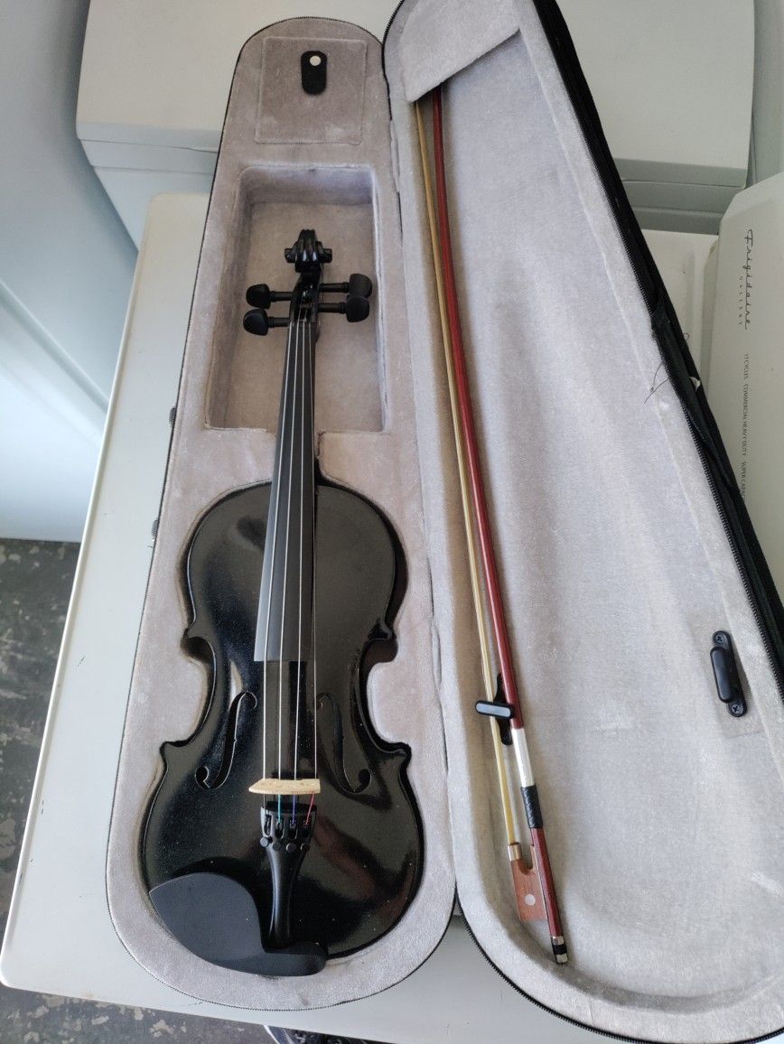 Like New Violin Works Perfect With Case