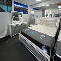 Liquidation Sale!! ⏳Diamond 💎 Bedroom Set 5PC With Free Mattress