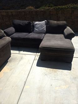 FREE COUCHES