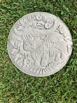 Concrete  stepping stones price In description