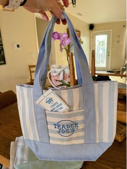 NEW Trader Joe’s Mini STRIPED Blue Tote 💙