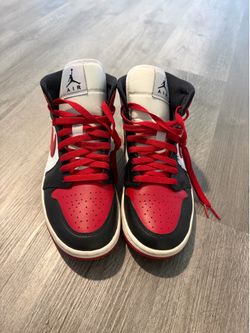 Wmns Air Jordan 1 Mid