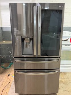 LG French Door Refrigerator with InstaView