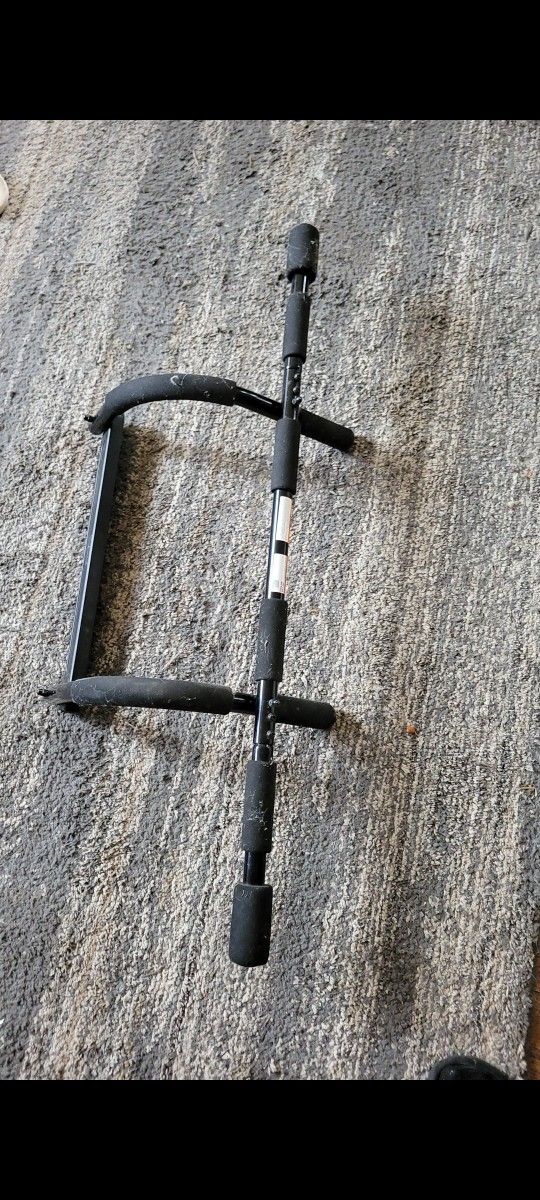 Pull Up Bar