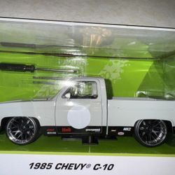Jada Toys Just Trucks 1:24 Diecast 1985 Chevy C-10 NIB Gray