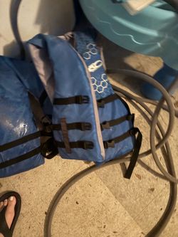 Swiming life vest for up to 80 pound