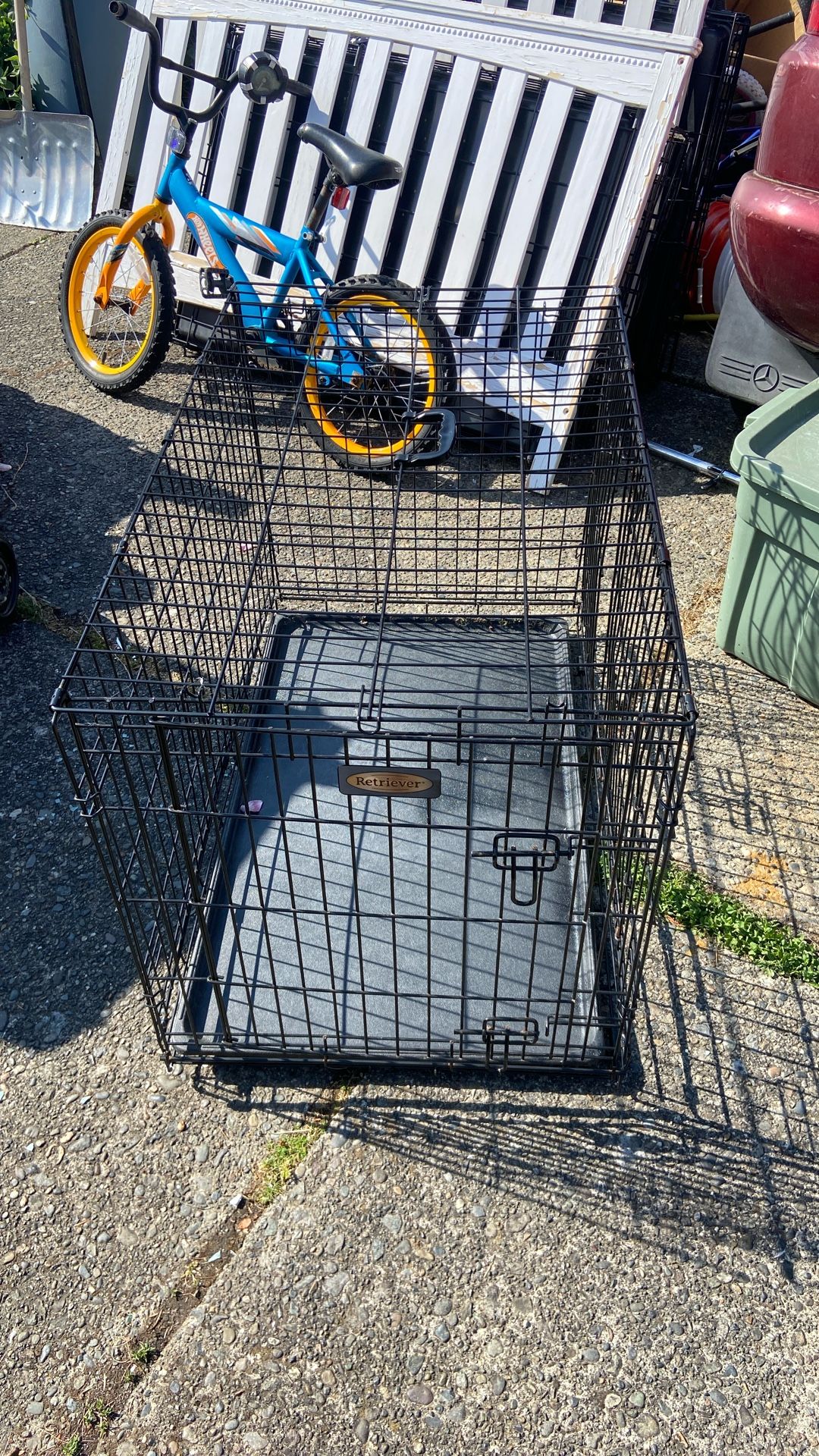 Pet Crate 2 Gate  Size 36 Length Width Height 24. Price 35$. Pick Up E.  Side Tacoma 