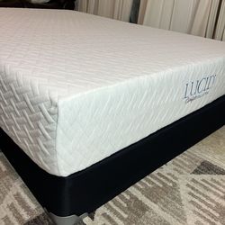 Lucid memory foam queen, mattress, and boxspring. It’s very good condition. It’s clean.