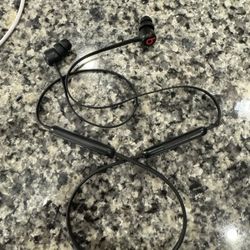 Black BEATS Headphones 