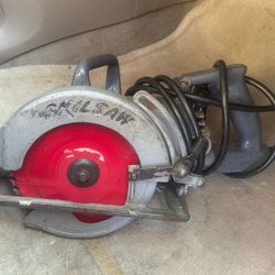Vintage Skilsaw 7-1/4” Worm Drive HD77M 120v 13 amp Corded Circular Saw