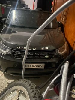 Discovery Kids Ride-On Car. NEEDS A NEW BATTERY